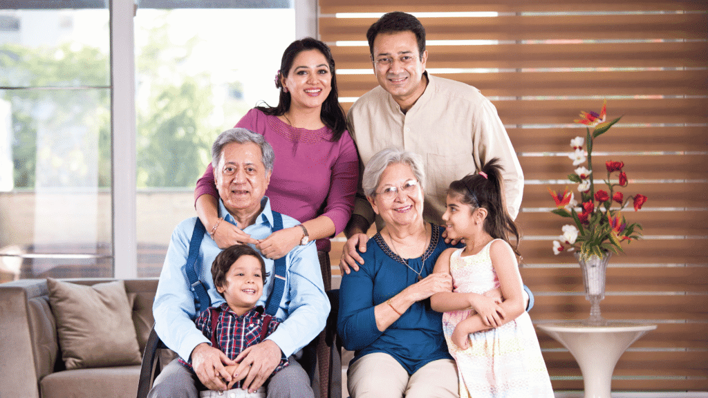 Familia inmigrante de varias generaciones protegida con un seguro de vida